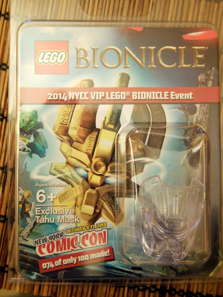 http://www.rusbionicle.com/images/nycc2014/74_of_100_tahu_mask.jpg